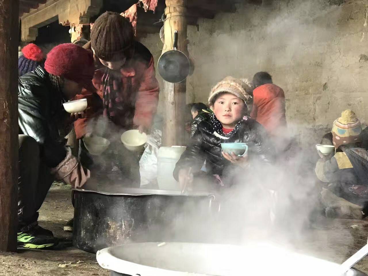 大连胡宁情绪管理咨询有限公司公益回顾丨家国同欢月同圆 温暖满载甘孜州(图10)